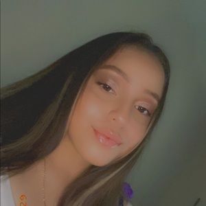 Meet your Posher, Jacqueline